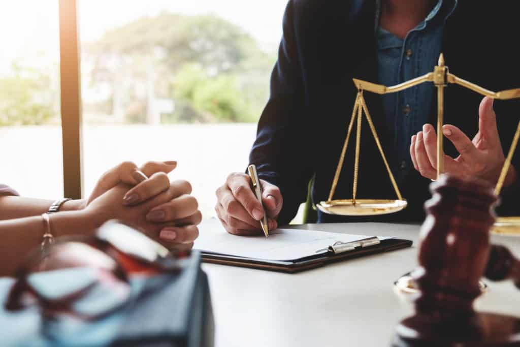 Court Applications vs. Mediation: A Less Stressful Path with EH Mediation Basildon